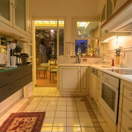 Blue Home, Luxury With Pool In The Centre Larissa