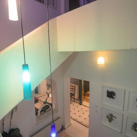 Villa Blue Home, Luxury With Pool In The Centre