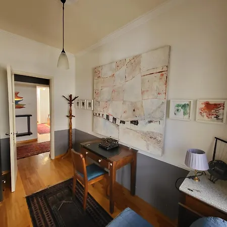 Blue Home, Luxury With Pool In The Centre لاريسا