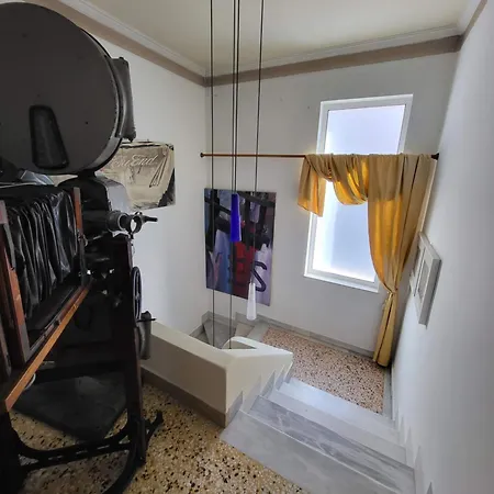 Blue Home, Luxury With Pool In The Centre