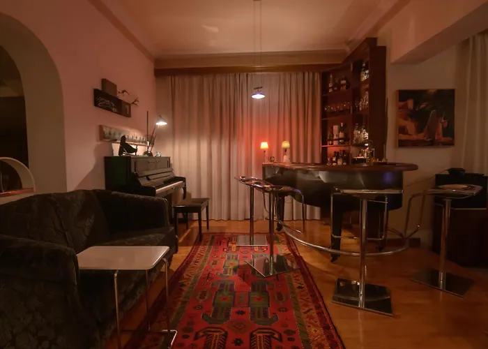 Villa Blue Home, Luxury With Pool In The Centre *