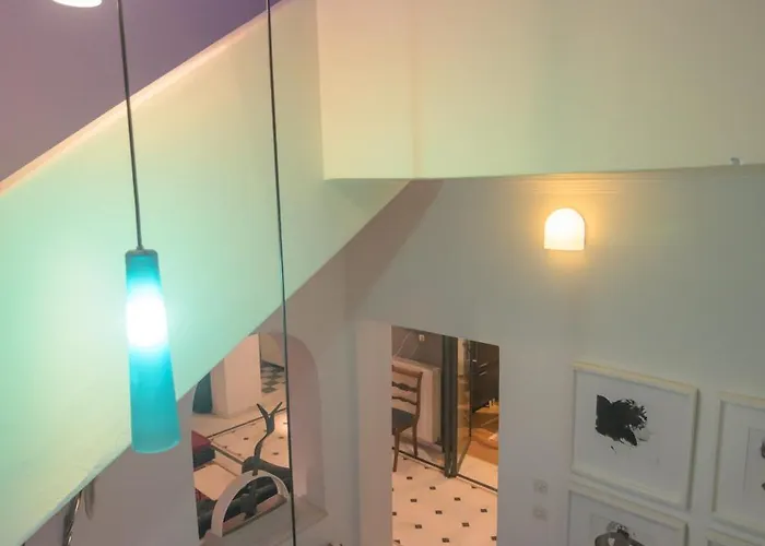 Villa Blue Home, Luxury With Pool In The Centre