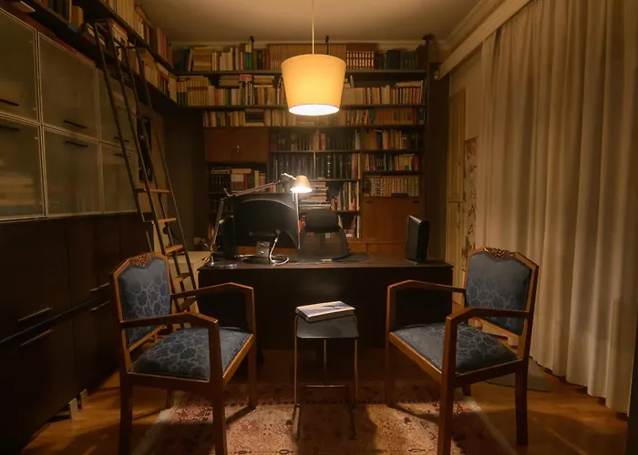 Blue Home, Luxury With Pool In The Centre * Larissa