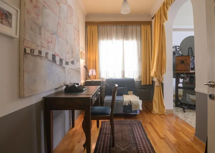 Blue Home, Luxury With Pool In The Centre Villa Larissa