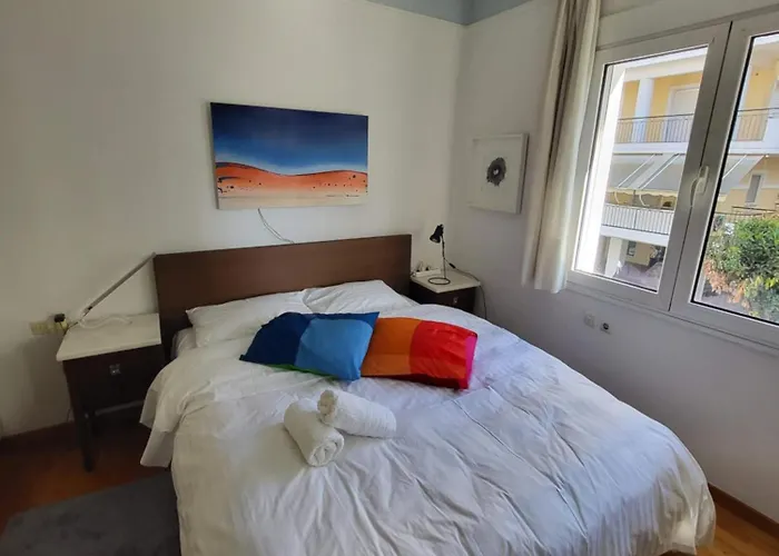 Blue Home, Luxury With Pool In The Centre * Larissa